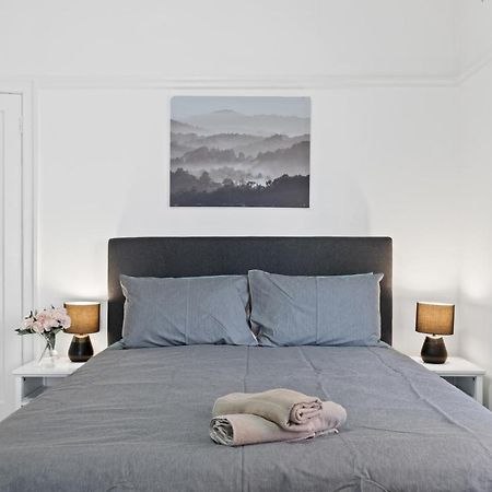 Burwood City Newly Renovated 2 Bed 2 Bath Free Private Parking Big Apt Cité de Cité de Sydney Extérieur photo