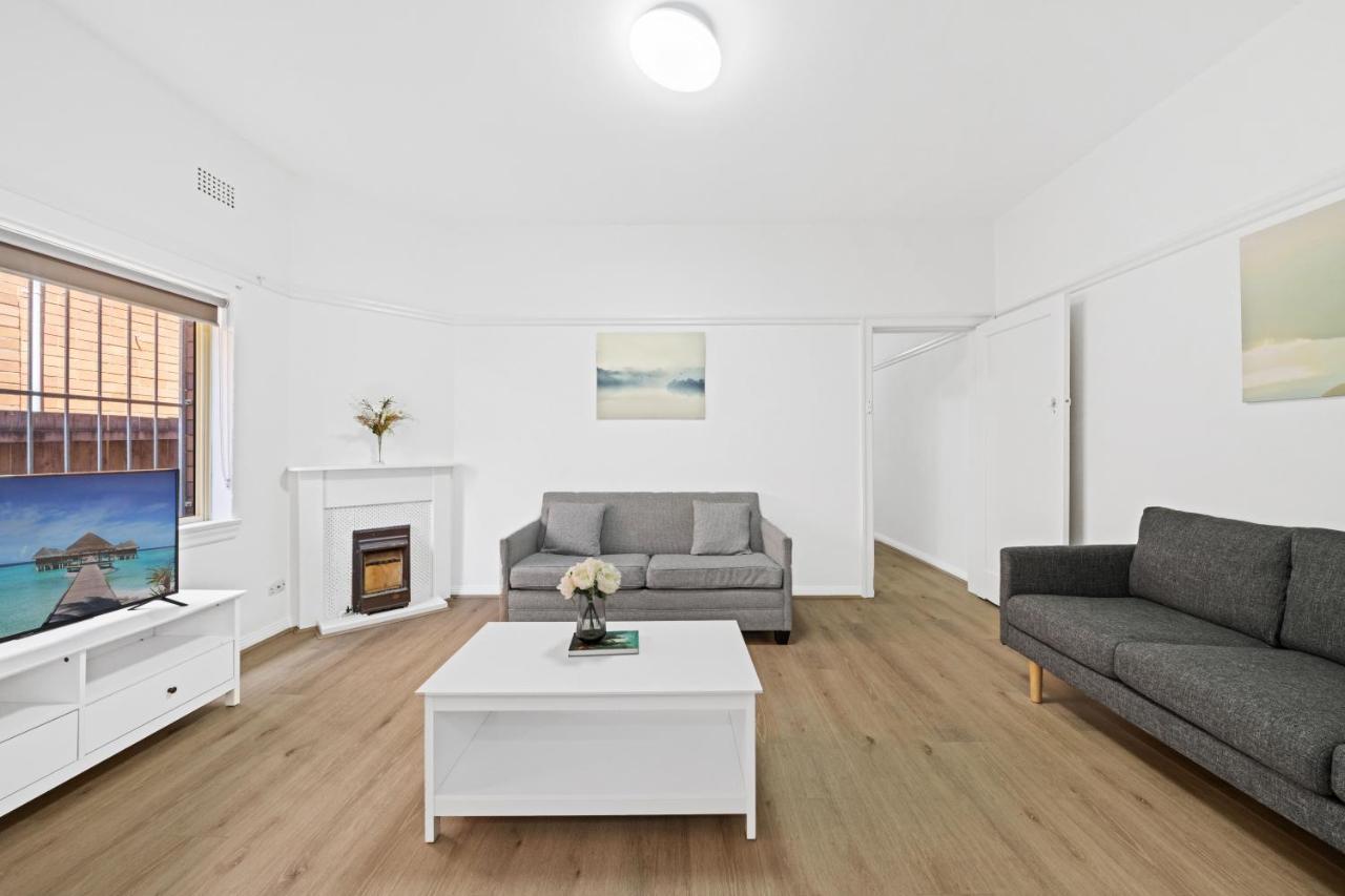 Burwood City Newly Renovated 2 Bed 2 Bath Free Private Parking Big Apt Cité de Cité de Sydney Extérieur photo