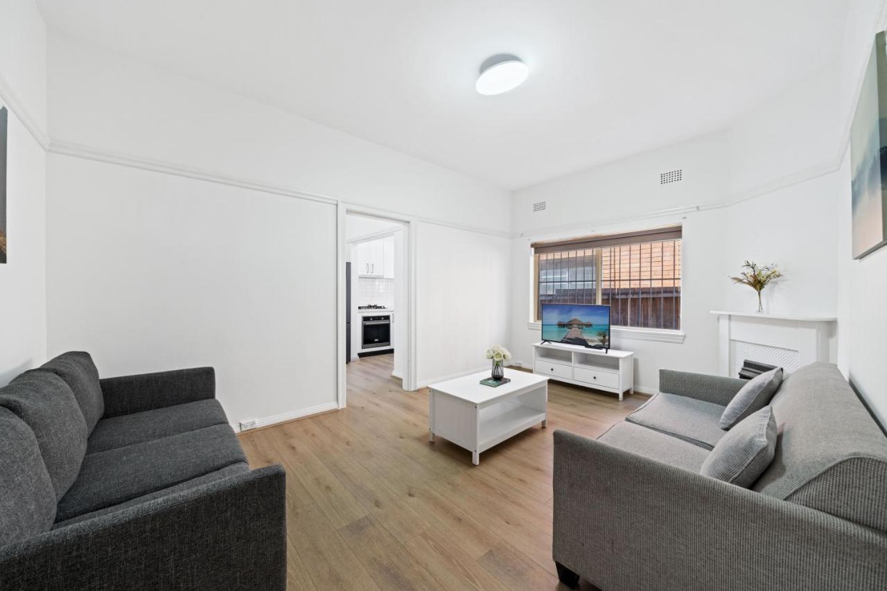 Burwood City Newly Renovated 2 Bed 2 Bath Free Private Parking Big Apt Cité de Cité de Sydney Extérieur photo