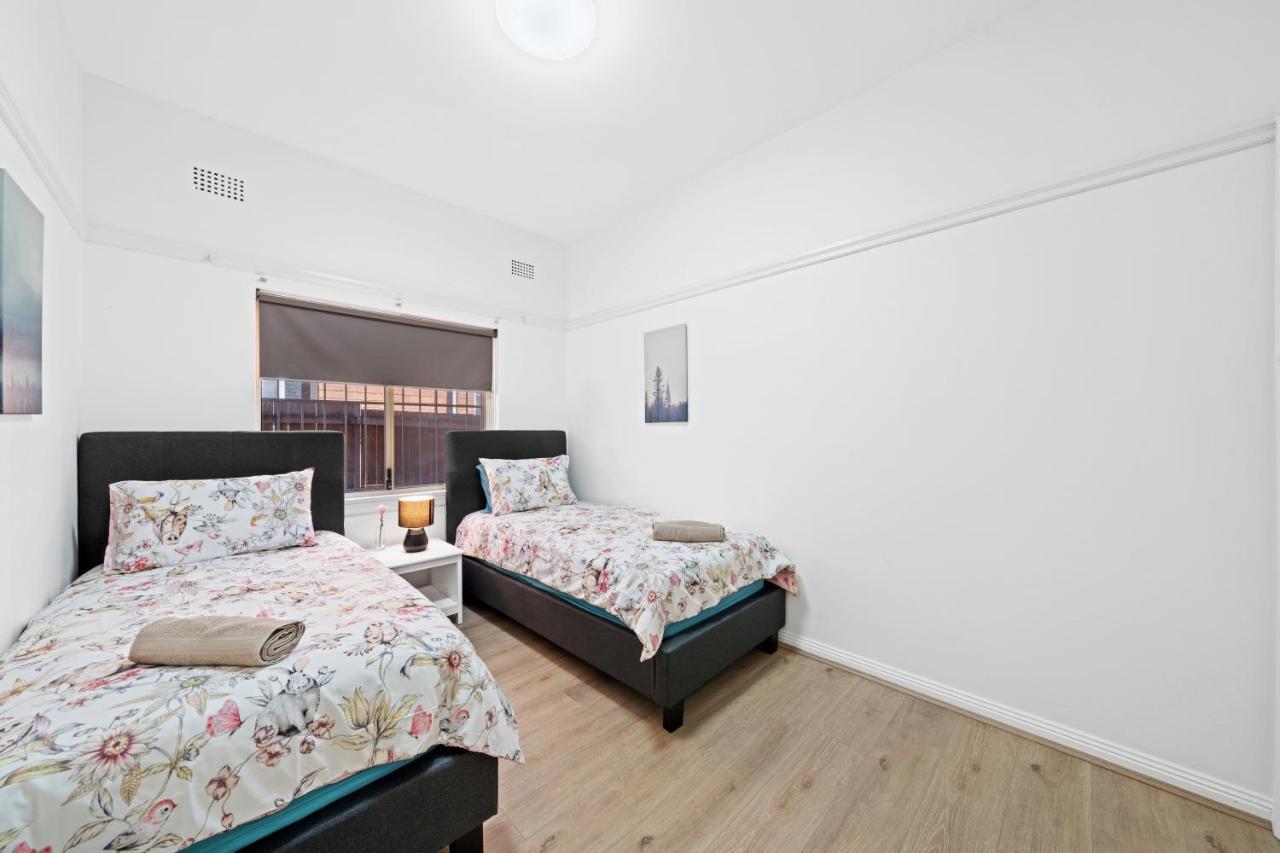 Burwood City Newly Renovated 2 Bed 2 Bath Free Private Parking Big Apt Cité de Cité de Sydney Extérieur photo